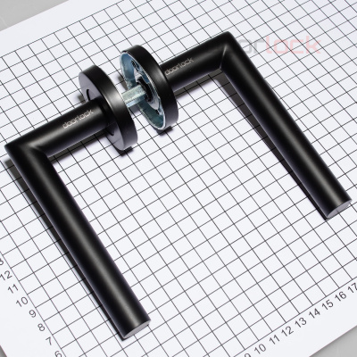 Ручка дверная DOORLOCK V 040/F/8/C/SS PZ, L-form